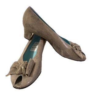 Thierry Rabotin‎ Shoes Sz 42EU 11.5 US Peep Toe Pumps Bow Taupe Suede Snake NEW